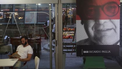 En el salón, los libros están al alcance de la mano
