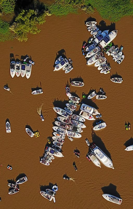 En el Sector 7 se organizan las fiestas a bordo de lanchas y yates; allí se iban a construir los diques de un emprendimiento inmobiliario de islas privadas