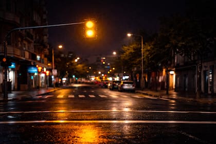 En el semáforo intermitente la búsqueda es simple: menos automatismo y más atención