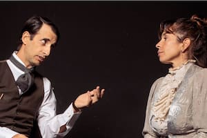En el siglo XIX las mujeres tenían poca o nula formación económica y era corriente que se metieran en problemas financieros que terminaban pagando con la deshonra. En la foto, los actores Santi Vicchi y Gabriela Puig en una obra inspirada en un caso real.