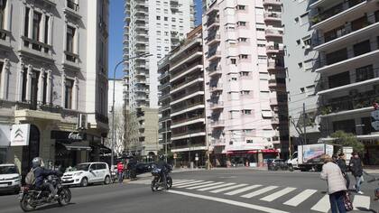 En el sur de la ciudad El cruce de Martín García y Montes de Oca, una esquina emblemática en la que la conectividad es clave