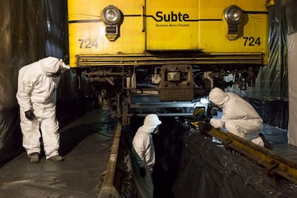 Desde el Gobierno de la Ciudad destacaron los trabajos de desasbestización que ya se realizan en varias formaciones del transporte, si bien otras siguen activas