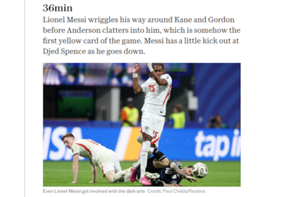 En el texto destacan que Messi le dio un golpe a Spence