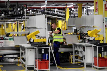 En el total de los ingresos de los habitantes de cada país, los de origen laboral perdieron fuerza en las últimas dos décadas