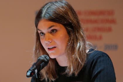 En el último Congreso de la Lengua, en Córdoba, Sastre fue ovacionada por la audiencia después de leer el poema "Somos mujeres"
