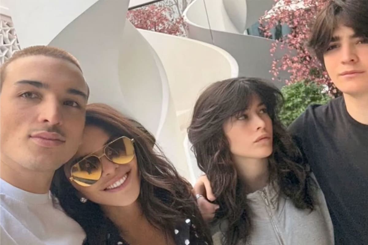 En el último Día de la Madre, Sánchez compartió una foto con sus tres hijos en una historia de Instagram