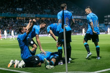 En el último partido de la fecha 9 del Torneo Clausura 2025, Belgrano goleó 3 a 0 a Newell's