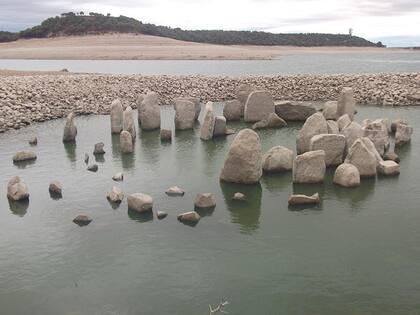 En el verano de 2013 el Dolmen de Guadalperal quedó semidescubierto