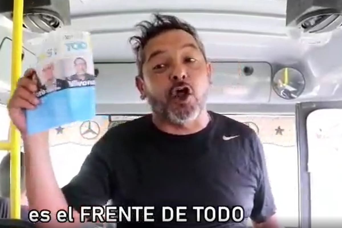 En el video, el puntero del "Frente de Todo" lleva a votar a los vecinos de General Rodríguez