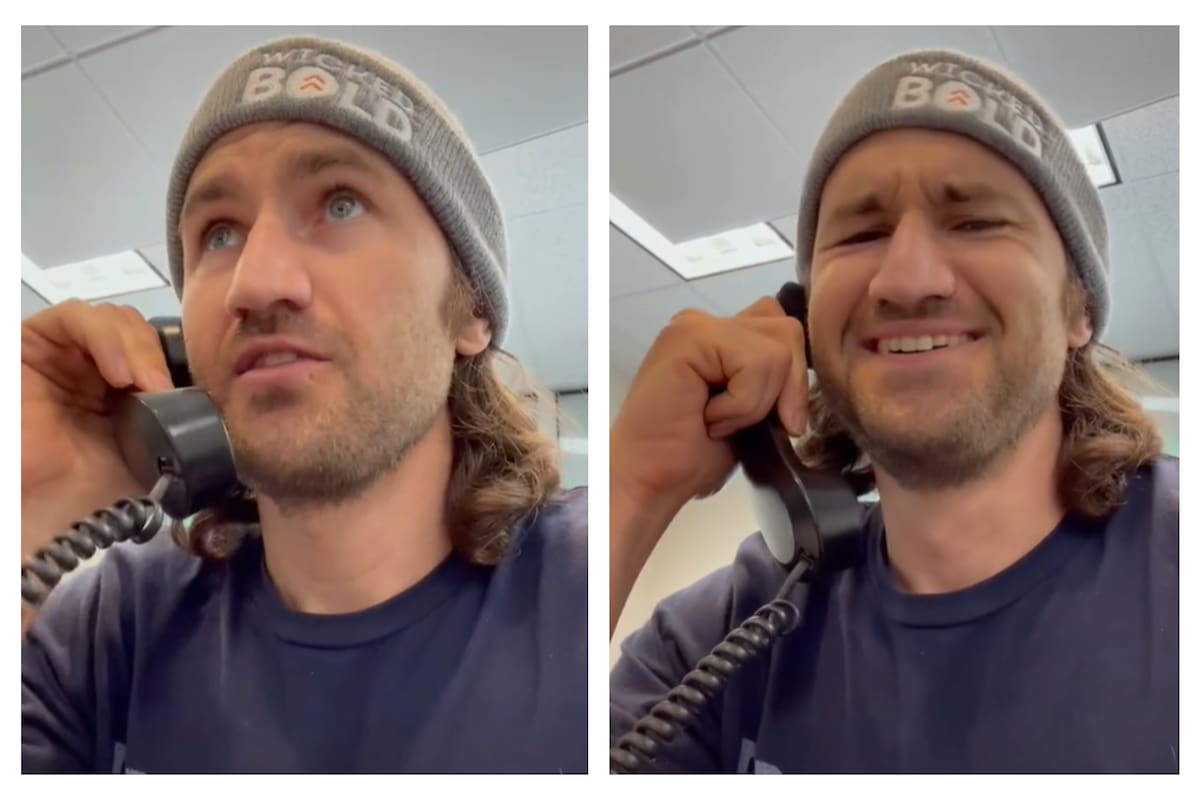 En el video se ve cómo el tiktoker se hace pasar por empleado del local