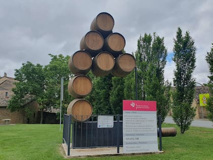 En Elciego se encuentra la icónica bodega que lleva el nombre de este noble