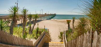 En Emerald Isle Beach hay diferentes accesos para entrar