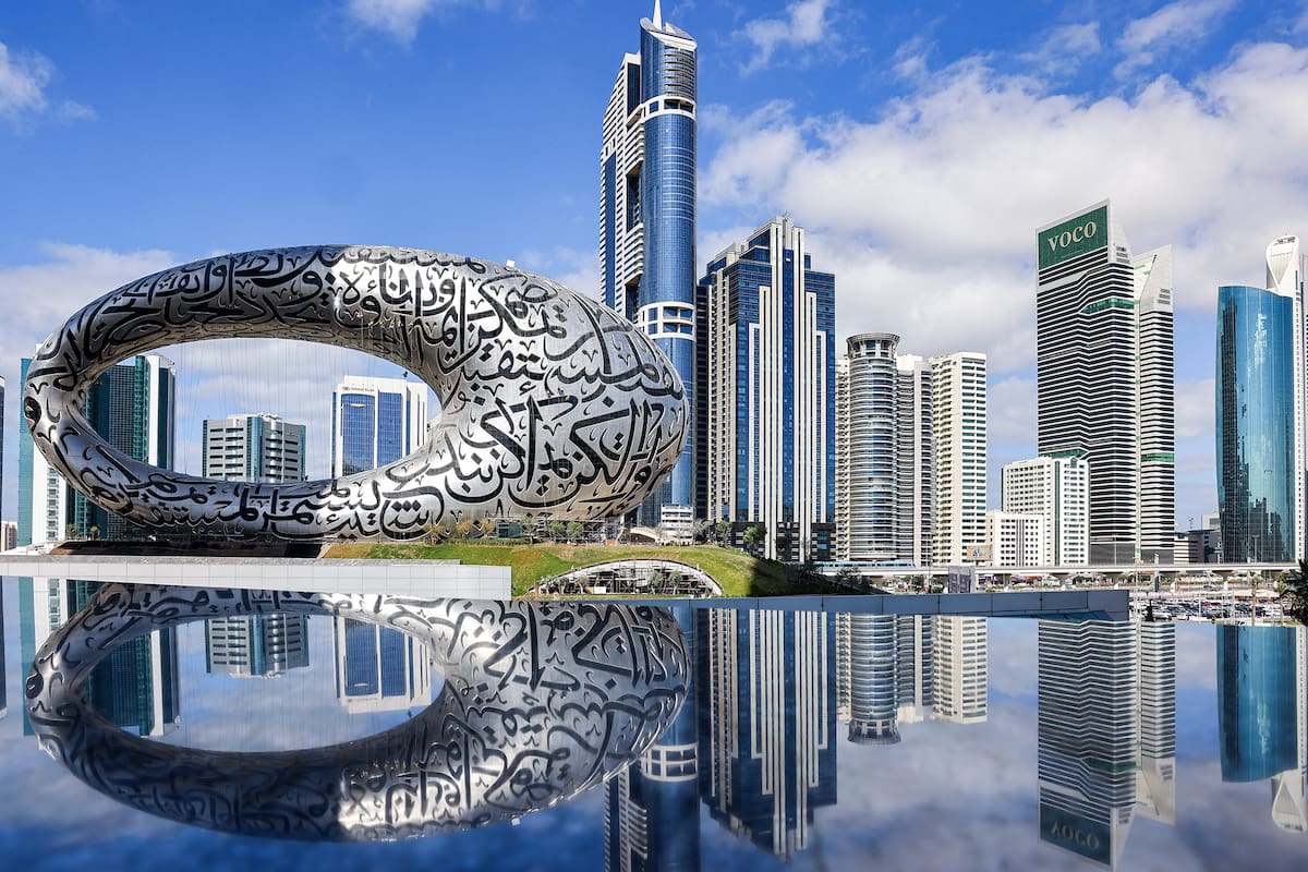 En Emiratos Árabes Unidos se han vacunado contra el coronavirus 44,63 de cada 100 personas al 8 de febrero de 2021