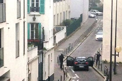 Otra imagen de los hermanos Kouachi, los terroristas que atentaron contra la revista francesa Charlie Hebdo