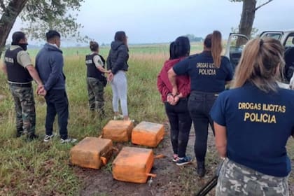 En enero pasado se interceptó en Pergamino a un grupo de sospechosos en el momento en que acopiaban 132 kilos de cocaína arrojados desde una avioneta; encontraron ahora otros 140 kilos de ese embarque
