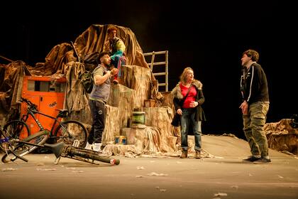 En enero se estrenó Los de ahí, una obra escrita y dirigida por él, en el Teatro María Guerrero, en Madrid