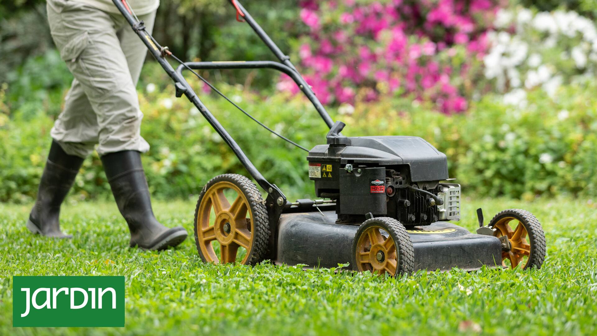 En época de bajas temperaturas y heladas, hay que proteger el césped hasta la próxima primavera