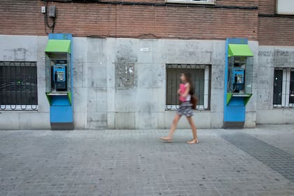 En España funcionan cerca de 15.000 teléfonos públicos