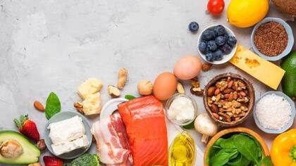 En esta dieta se incluyen cereales, pescado, pocas carnes rojas, nueces, frutas y legumbres
Foto: iStock