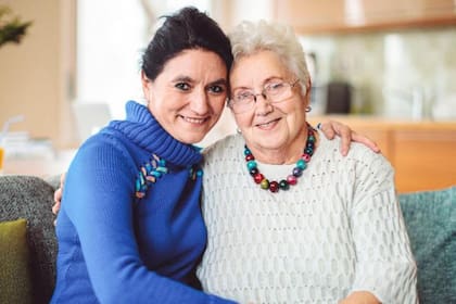 En esta etapa de la vida se pueden presentar muchas situaciones de estrés, pero también puede ser beneficioso estar cerca de los padres en este momento