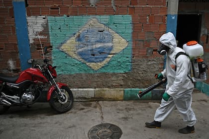 El impacto del coronavirus se sintió con fuerza en las grandes ciudades de Brasil, como en Río de Janeiro
