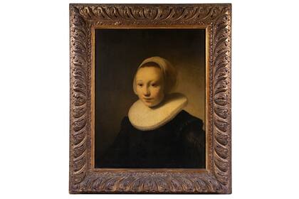 En esta foto sin fecha, proporcionada por Thomaston Place Auction Galleries, aparece la pintura del siglo XVII titulada "Retrato de una joven", del artista holandés Rembrandt, vendida en una subasta por 1,4 millones de dólares el 24 de agosto de 2024 por Thomaston Place Auction Galleries en Thomaston, Maine. (Thomaston Place Auction Galleries vÍa AP)