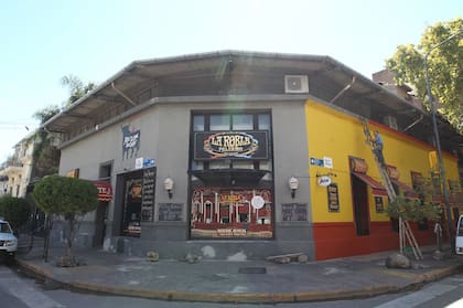 En esta histórica esquina de Medrano y Costa Rica se albergan dos aljibes del 1800