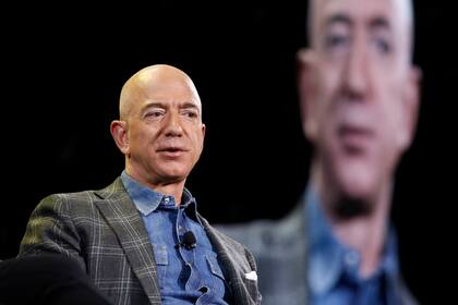 En esta imagen del 6 de junio de 2019, el director general de Amazon, Jeff Bezos, en la convención de Amazon en Las Vegas. (AP Foto/John Locher, Archivo)