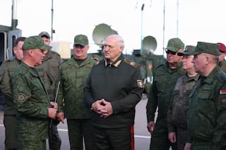 Bielorrusia libera a 25 presos a cambio de que EE.UU. levante algunas sanciones, según enviado