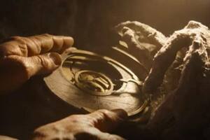 En esta ocasión, Indiana Jones busca el "Dial de Arquímedes"