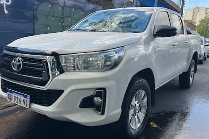 En esta puja hay dos Toyota Hilux disponibles