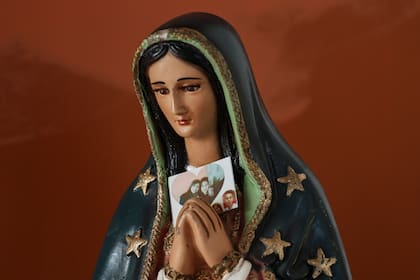 En Estados Unidos, existen diferentes celebraciones en honor a la Virgen de Guadalupe el día 12 de diciembre (Archivo-AP Foto/Ginnette Riquelme)