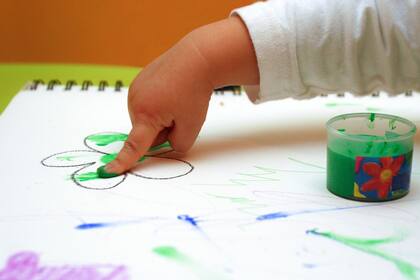 En Estados Unidos existen programas de asistencia financiera para cubrir el costo de enviar a los niños a guarderías (Imagen ilustrativa de archivo)