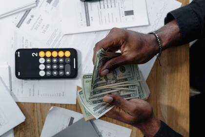 En Estados Unidos los trabajadores podrían no recibir un pago extra por las labores de un día feriado, a menos que se cumplan ciertas condiciones (Pexels)