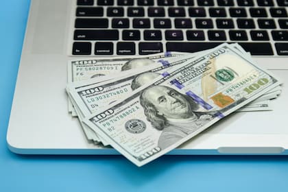 En este 2025 se modificaron algunas tarifas del Documento de Autorización de Empleo (EAD, por sus siglas en inglés)