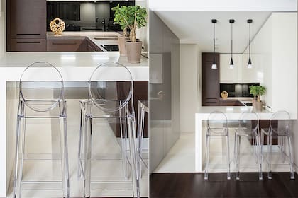 En este caso, la barra se despega del centro de la cocina hacia un lateral. Se hizo de madera blanca tratada con pintura poliuretánica blanca. Las banquetas transparentes fomentan la comunicación entre los ambientes