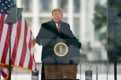 En este lugar, Trump instó a sus seguidores a ir hacia el Capitolio para impedir la certificación del triunfo de Joe Biden en 2020 (AP Foto/Evan Vucci, archivo)