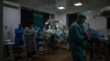 En este momento es crucial en Ucrania contar con cirujanos capacitados para tratar heridos de guerra