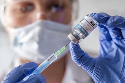 En estos momentos se están desarrollando 149 vacunas experimentales contra la enfermedad causada por el SARS-CoV-2, según datos de la OMS.