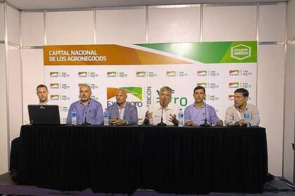 En Expoagro, Campo Limpio organizó la mesa de diálogo “Ambiente y producción: soluciones medioambientales a problemas productivos”