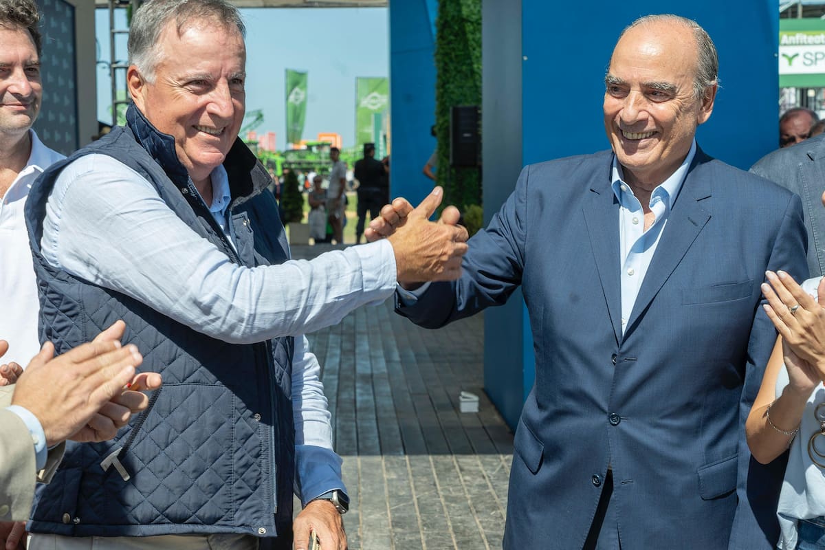 En Expoagro, Daniel Tillard, presidente del Banco Nación, con el ministro del Interior, Guillermo Francos