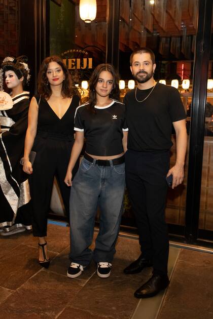 En familia. Felipe Colombo con su mujer Cecilia y su hija Aurora.