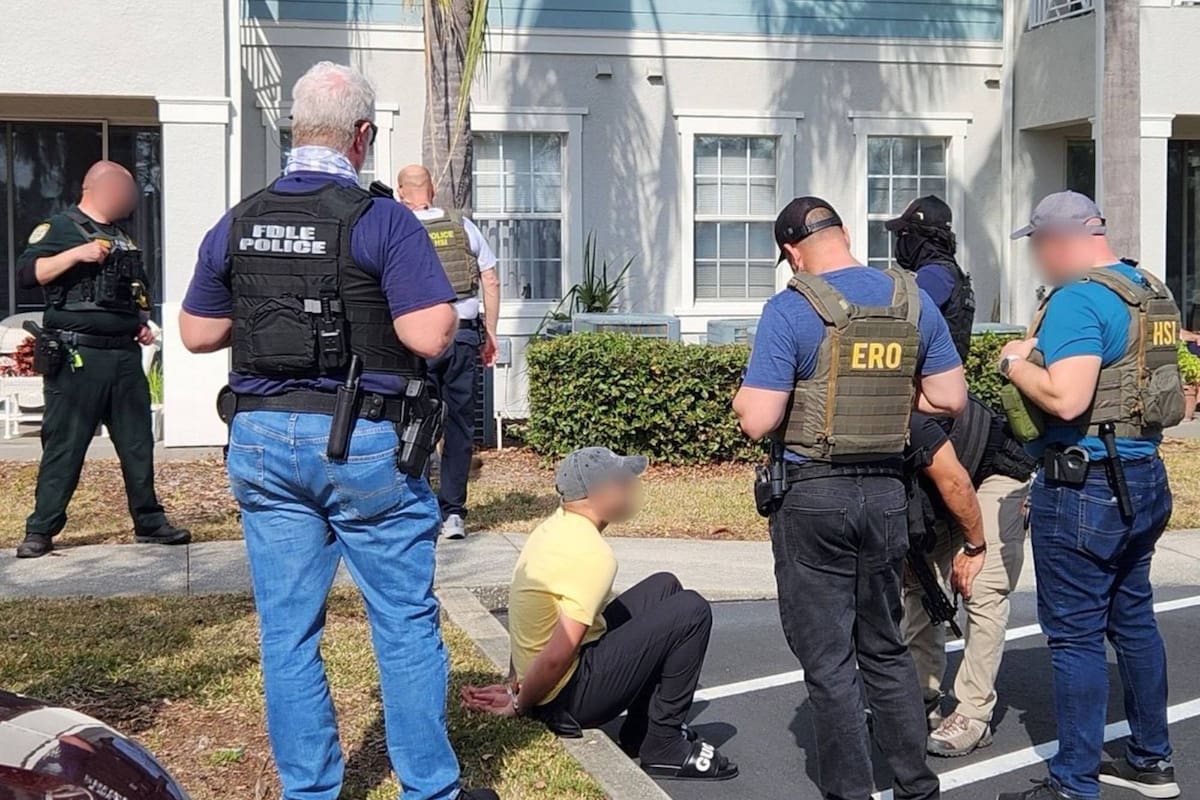 En Florida, las autoridades locales colaboran con el ICE en la detención de inmigrantes ilegales