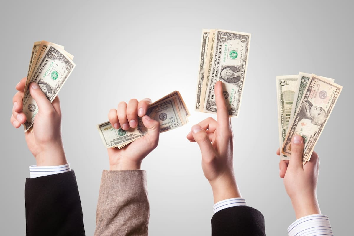 En Florida se aprobó una enmienda para que aumente gradualmente el salario mínimo a US$15 la hora para el año 2026