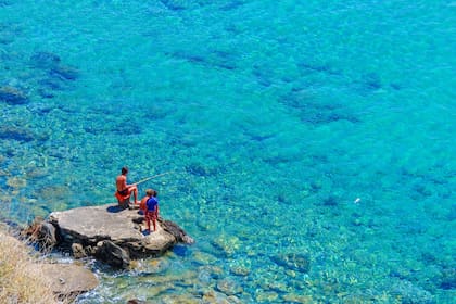 La isla tiene hermosas vistas sobre el Mar Egeo
