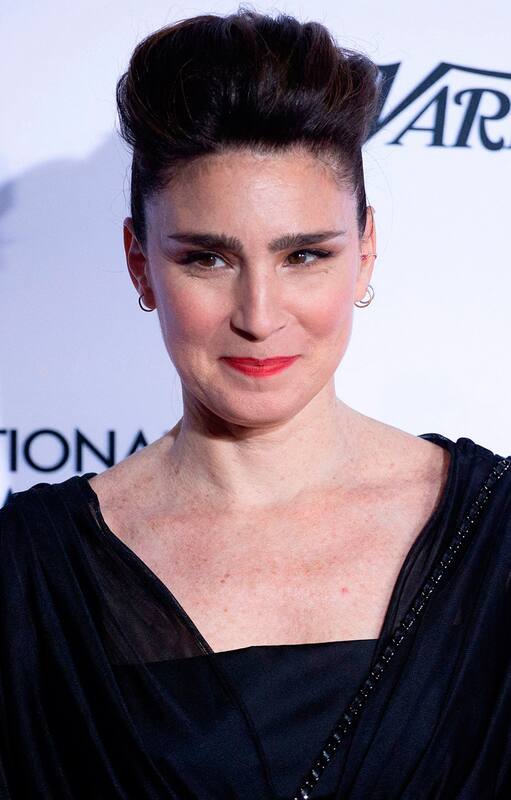 En fotos: de la salida de Marcela Kloosterboer a la especial alfombra roja por la que pasó Valeria Bertuccelli