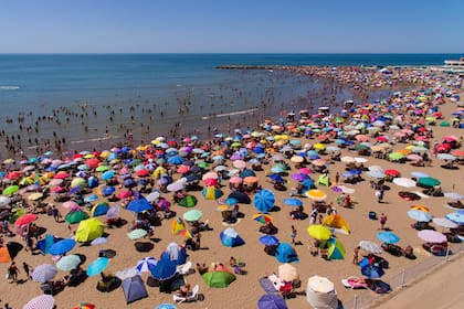 En fotos. Impresionantes vistas de las playa de Mar del Plata con el drone de LA NACION