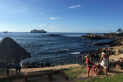 El turismo generó ingresos cercanos a 100 millones de dólares el año pasado. Autoridades sostienen que pronto se llegará a un punto considerado "meseta" de 150.000 turistas por año, que sería el nivel máximo de visitantes sin poner en riesgo los recursos