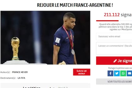 En Francia están molestos con el arbitraje en la definición del Mundial Qatar 2022 y juntan firmas para volver a jugar la final.