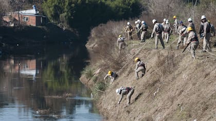 En González Catán, la organización tiene también una cooperativa de limpieza de arroyos; cada miembro cobra unos 3000 pesos